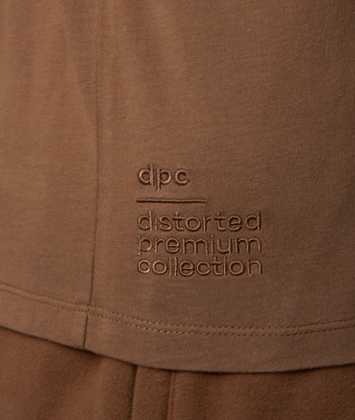 Distorted People -  DPC Crew Neck T-Shirt wood